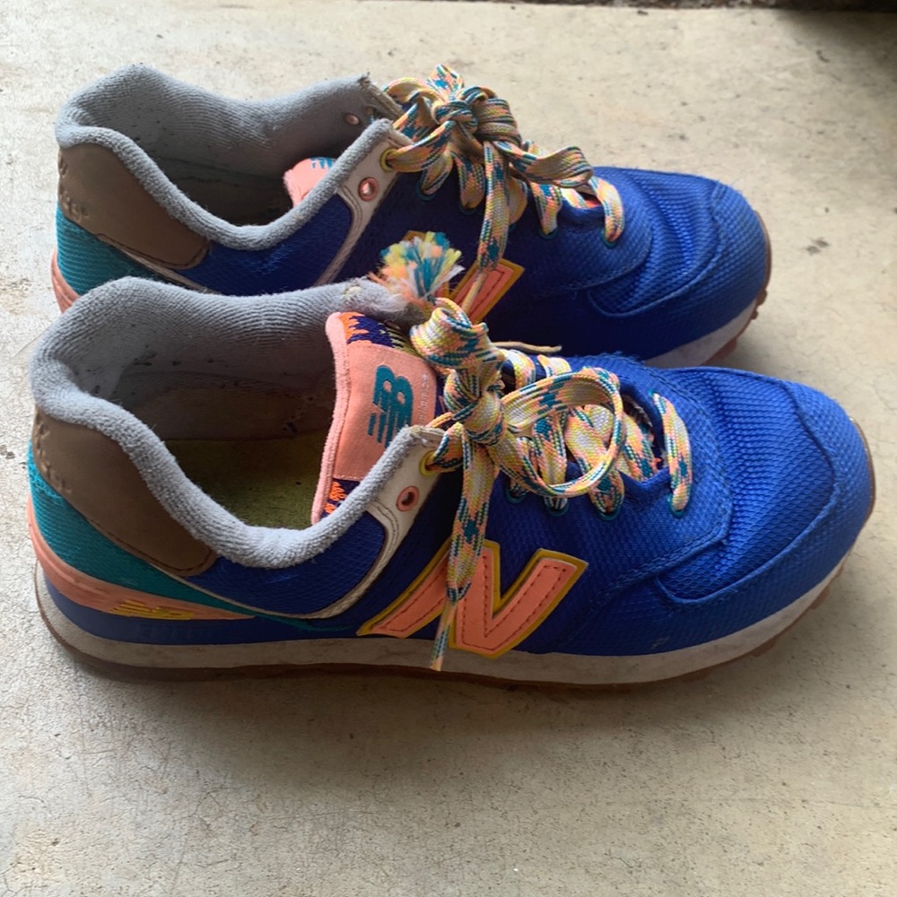 Woman’s or kids used size 6 (36.5) New Balance colorful shoes.